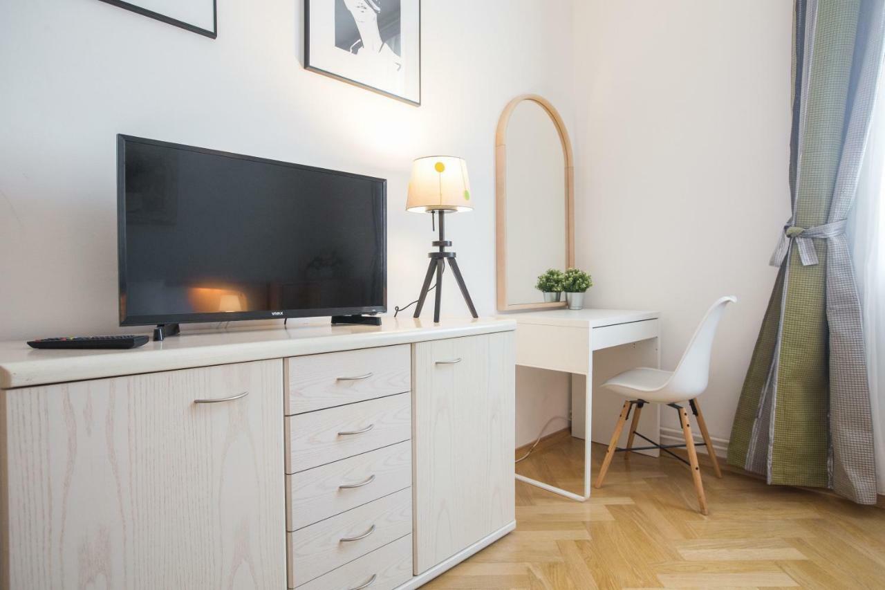 Angela Main Street Luxury Oasis & Free Parking Zagreb Exterior foto
